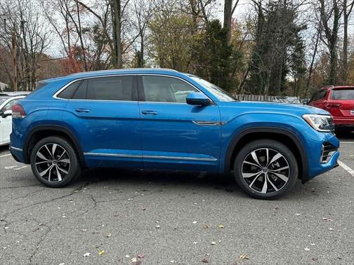2025 Volkswagen Atlas Cross Sport 2.0T SEL Premium