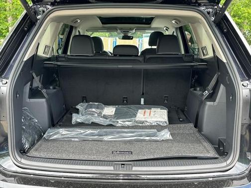 2025 Volkswagen Atlas 2.0T SEL Premium R-Line 4MOTION