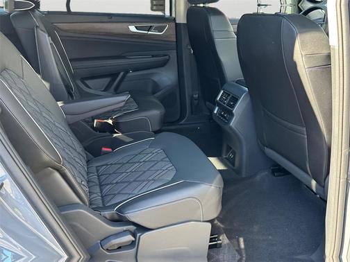 2025 Volkswagen Atlas 2.0T SEL Premium R-Line 4MOTION