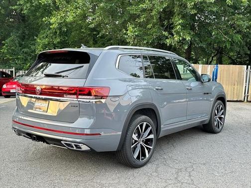 2025 Volkswagen Atlas 2.0T SEL Premium R-Line 4MOTION