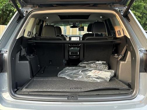 2025 Volkswagen Atlas 2.0T SEL Premium R-Line 4MOTION