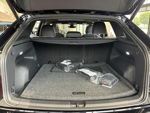 2025 Volkswagen Atlas Cross Sport 2.0T SEL Premium