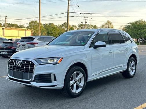2022 Audi Q7 45 Premium