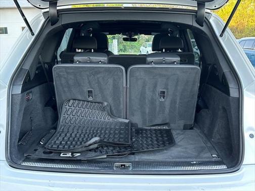 2022 Audi Q7 45 Premium