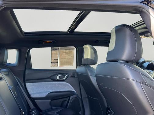 2023 Jeep Compass Latitude Lux