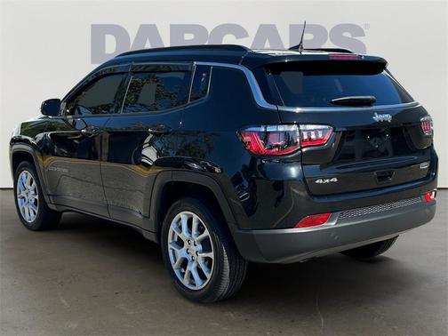 2023 Jeep Compass Latitude Lux