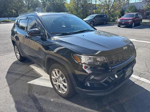 2023 Jeep Compass Latitude Lux
