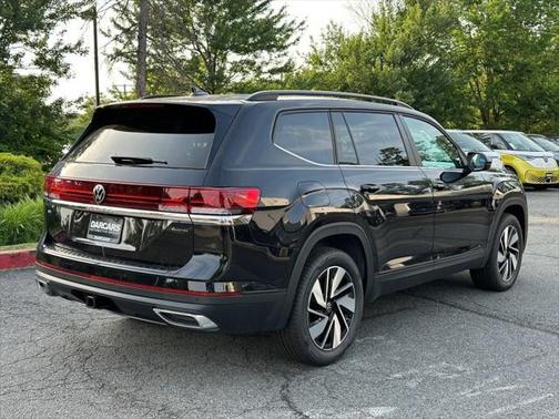 2025 Volkswagen Atlas 2.0T SE w/Technology 4MOTION