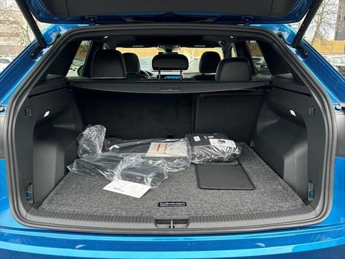 2025 Volkswagen Atlas Cross Sport 2.0T SEL Premium