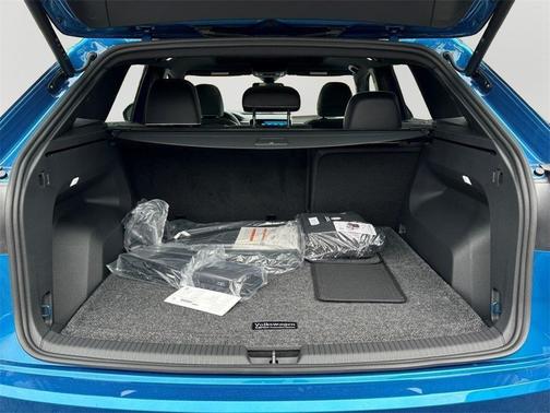 2025 Volkswagen Atlas Cross Sport 2.0T SEL Premium