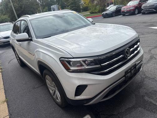 2023 Volkswagen Atlas Cross Sport 2.0T SE w/Technology 4MOTION