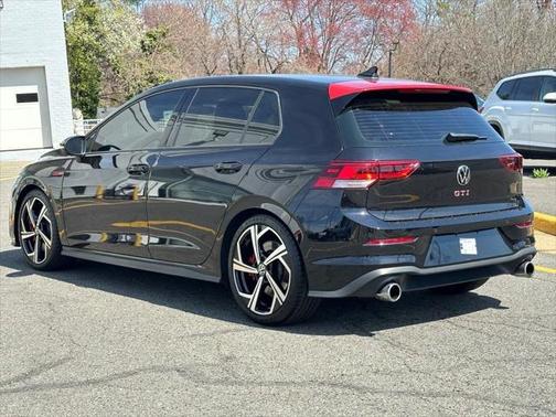 2024 Volkswagen Golf GTI 2.0T SE DSG