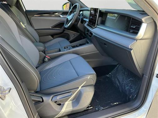 2025 Volkswagen Tiguan 2.0T SE R-Line Black 4MOTION