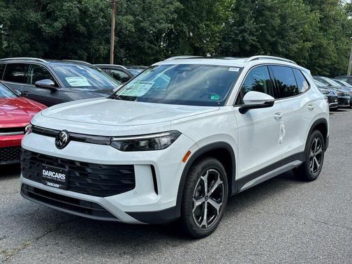 2025 Volkswagen Tiguan 2.0T SE 4MOTION