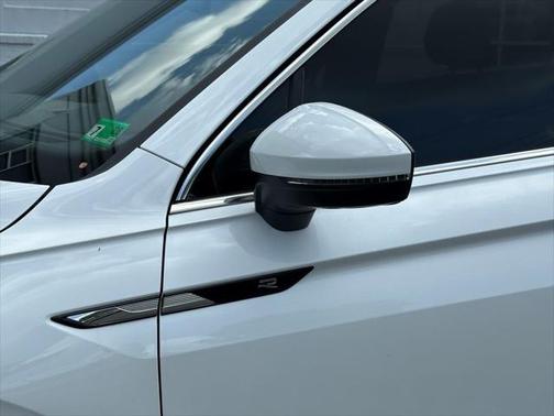 2024 Volkswagen Tiguan 2.0T SEL R-Line 4MOTION
