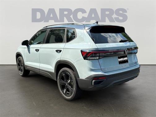 2025 Volkswagen Taos 1.5T SE Black
