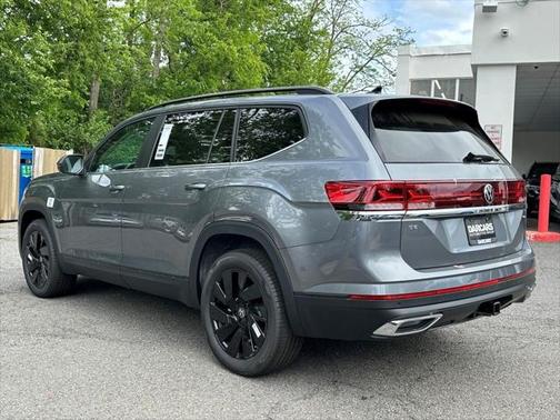 2025 Volkswagen Atlas 2.0T SE w/Technology 4MOTION