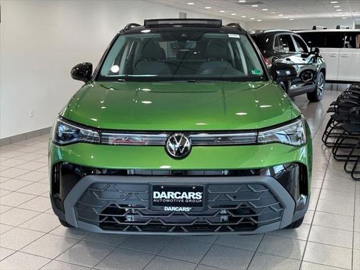 2025 Volkswagen Taos 1.5T SE Black