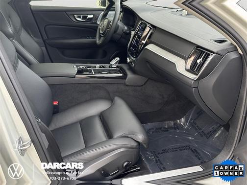 2022 Volvo S60 Recharge Plug-In Hybrid T8 Inscription