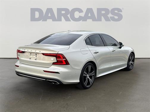 2022 Volvo S60 Recharge Plug-In Hybrid T8 Inscription