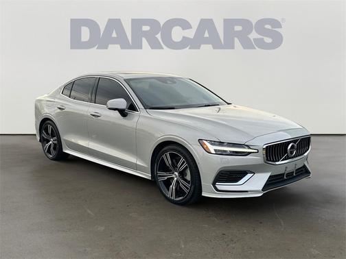 2022 Volvo S60 Recharge Plug-In Hybrid T8 Inscription