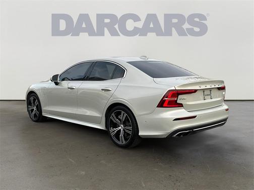 2022 Volvo S60 Recharge Plug-In Hybrid T8 Inscription