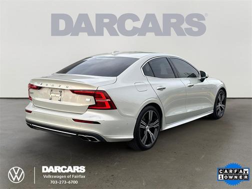 2022 Volvo S60 Recharge Plug-In Hybrid T8 Inscription