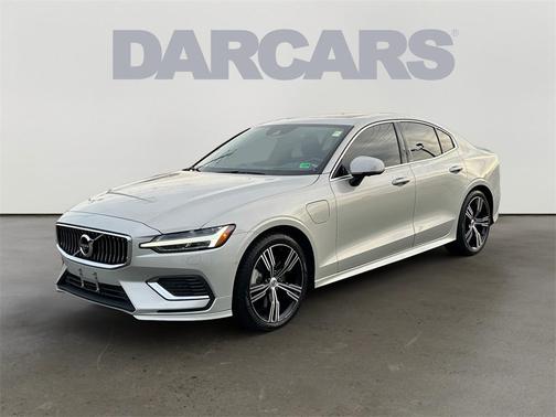 2022 Volvo S60 Recharge Plug-In Hybrid T8 Inscription