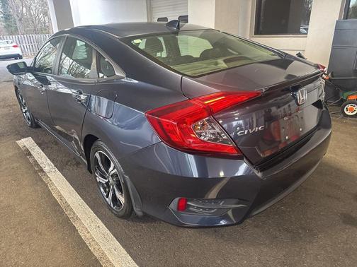 2018 Honda Civic Touring
