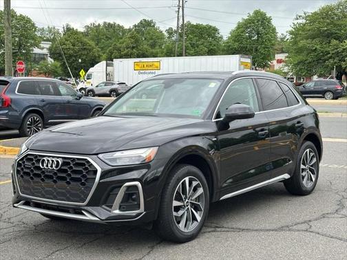 2023 Audi Q5 45 S line Premium Plus