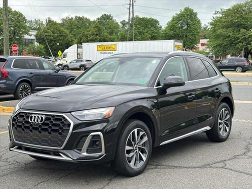 2023 Audi Q5 45 S line Premium Plus