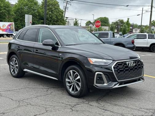 2023 Audi Q5 45 S line Premium Plus
