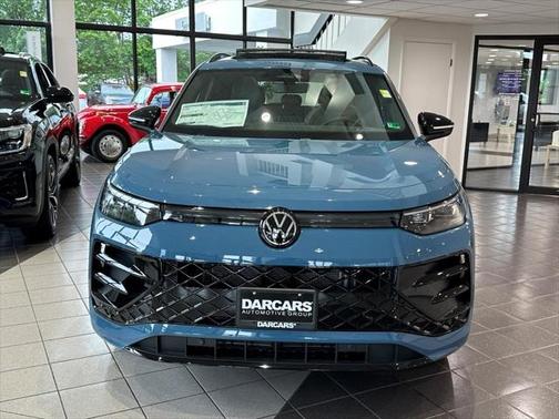 2025 Volkswagen Tiguan 2.0T SE R-Line Black 4MOTION