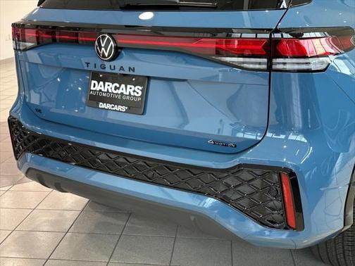 2025 Volkswagen Tiguan 2.0T SE R-Line Black 4MOTION