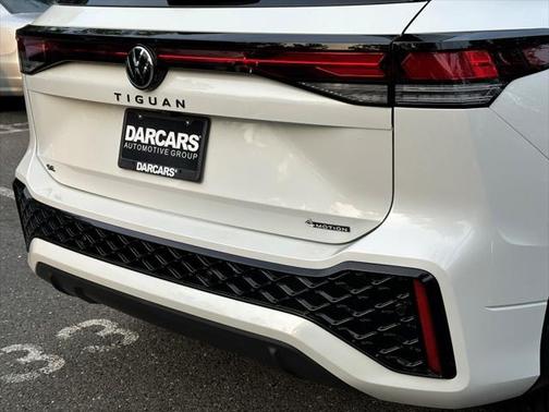 2025 Volkswagen Tiguan 2.0T SE R-Line Black 4MOTION