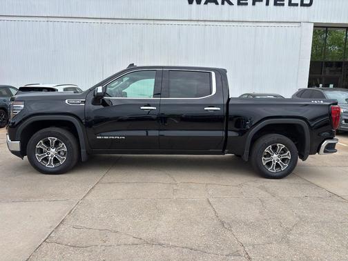 Onyx Black 2025 GMC Sierra 1500 SLT