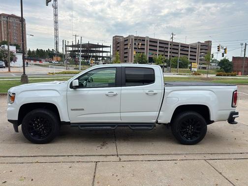 Summit White 2022 GMC Canyon Elevation