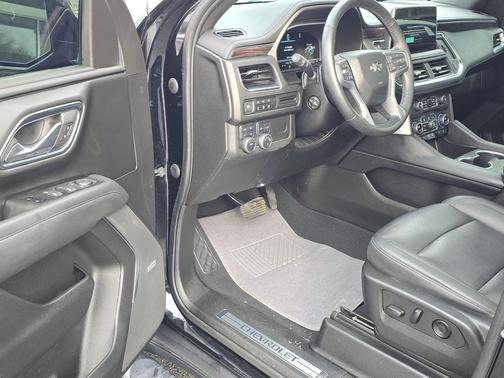 2023 Chevrolet Suburban 4WD Z71