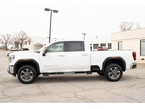 2026 GMC Sierra 2500 SLT