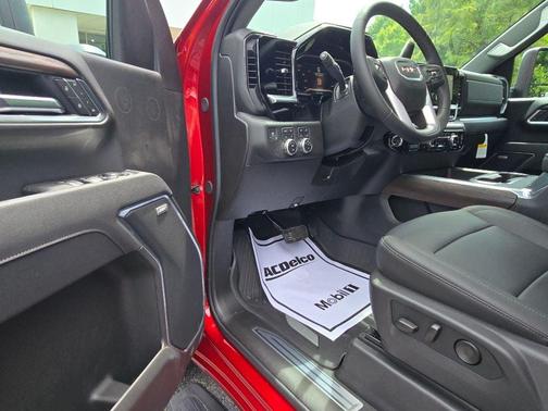 2025 GMC Sierra 2500 SLT