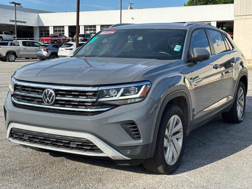 Pure Gray 2022 Volkswagen Atlas Cross Sport 3.6L V6 SE w/Technology