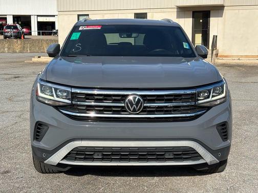 Pure Gray 2022 Volkswagen Atlas Cross Sport 3.6L V6 SE w/Technology