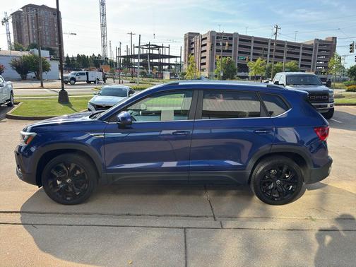 Dusk Blue Metallic 2023 Volkswagen Taos 1.5T SE