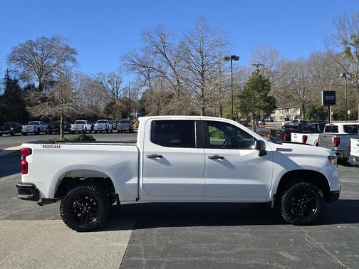 2023 Chevrolet Silverado 1500 Custom Trail Boss