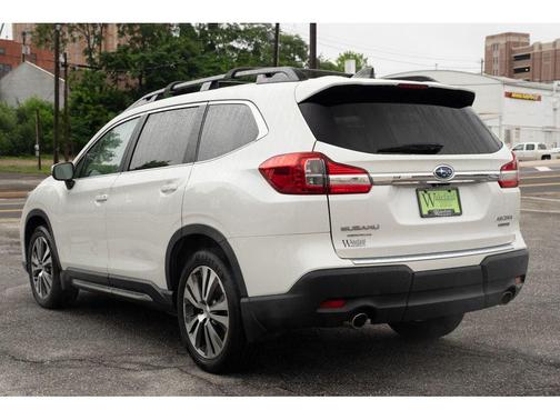 Crystal White Pearl 2022 Subaru Ascent Limited 7-Passenger