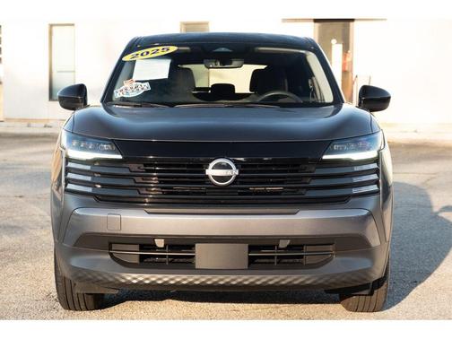 Gun Metallic/Super Black 2025 Nissan Kicks SV