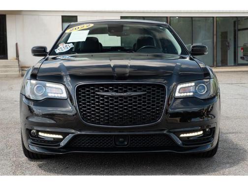 Gloss Black 2022 Chrysler 300 Touring