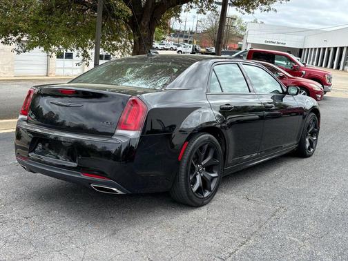 2022 Chrysler 300 Touring