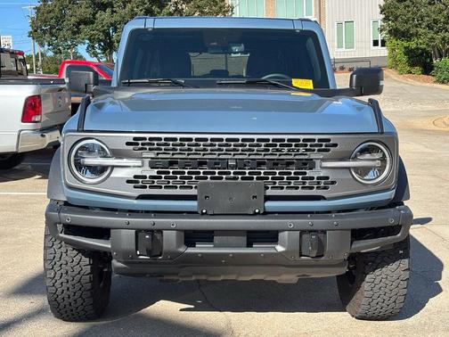 Azure Gray Metallic Tri-Coat 2024 Ford Bronco Badlands