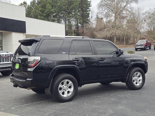 2023 Toyota 4Runner SR5